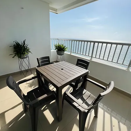 Espectacular Bocagrande, Frente Al Mar, Con Piscina * Cartagena
