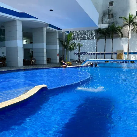 Espectacular Bocagrande, Frente Al Mar, Con Piscina *