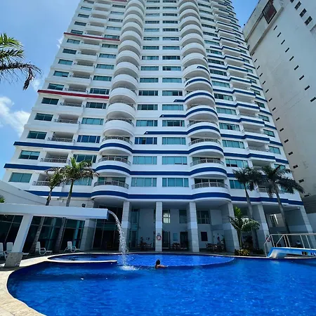 Espectacular Bocagrande, Frente Al Mar, Con Piscina Apartment